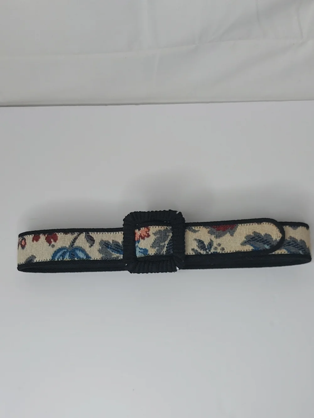Pearl 80's Vintage-Inspired Floral Tapestry Waist Belt 36 In